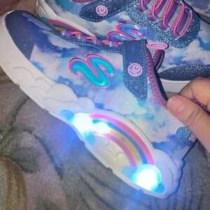 New Skechers Rainbow Racers Girls Size 2 girls Light Up Memory Foam Comfort